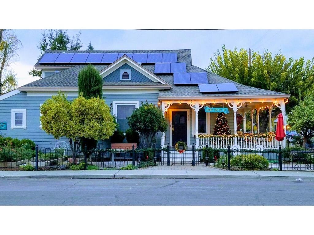 Abbey House Inn (Adults Only) Winters Exterior photo